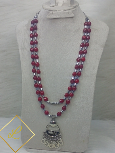 عقد عقيق احمر